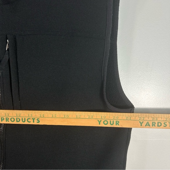 Carhartt Regular Fit Fleece Full Zip Vest; Chest Zip Pocket; Mens Size Medium - Picture 5 of 15